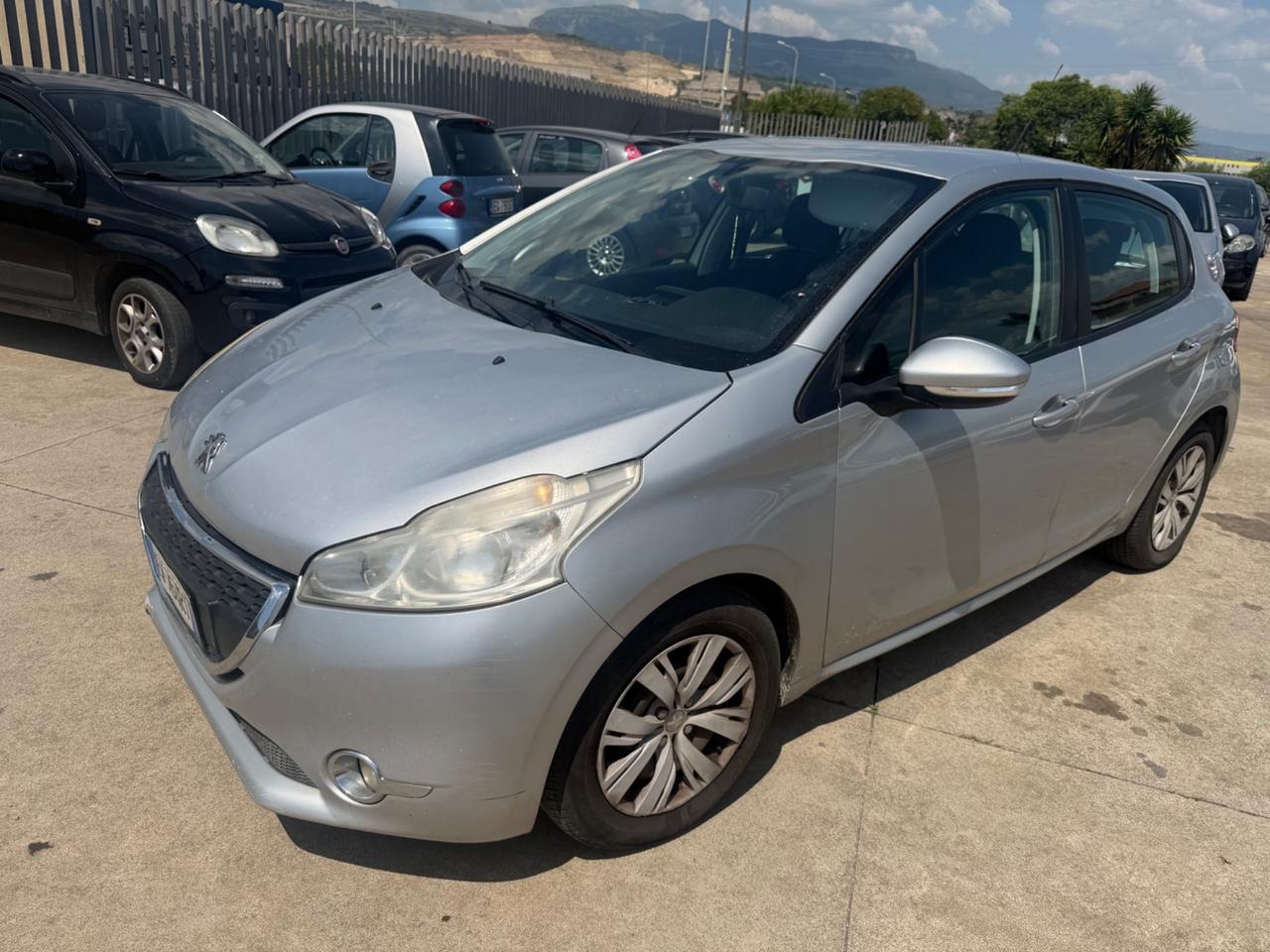 Peugeot 208 1.6 e-HDi 115 CV Stop&Start 5 porte Allure
