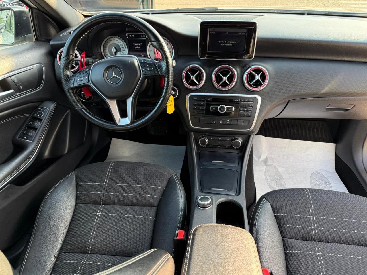 Mercedes-benz A 180 CDI 109CV IVA ESPOSTA