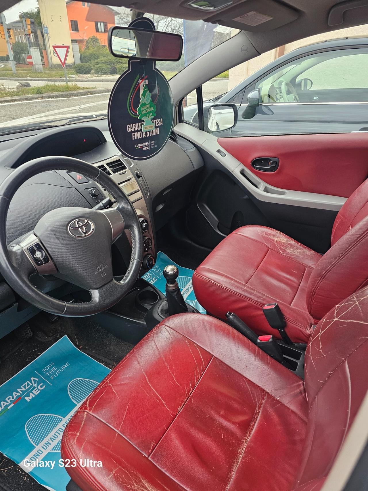 Toyota Yaris 1.0 5 porte