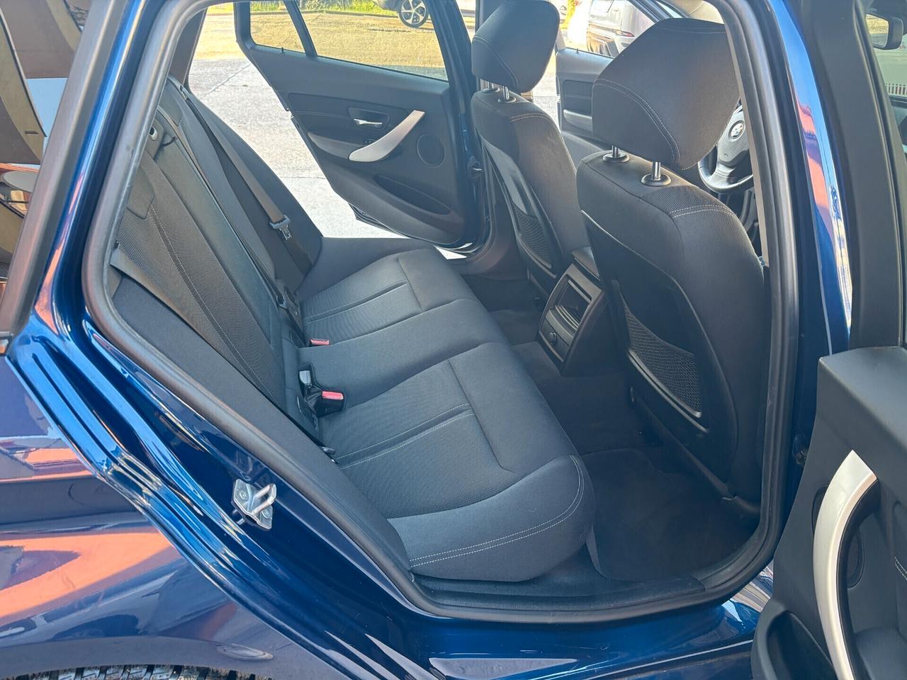 Bmw 318d Touring Business Advantage - 2019