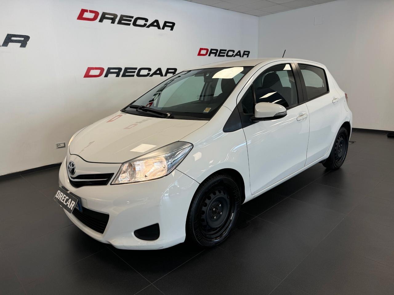 Toyota Yaris 1.4 D-4D 5 porte MECCANICA OK CARROZZERIA DA RIVEDERE