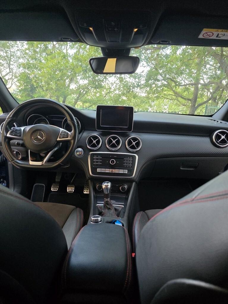 Mercedes-benz A 180 d Premium AMG