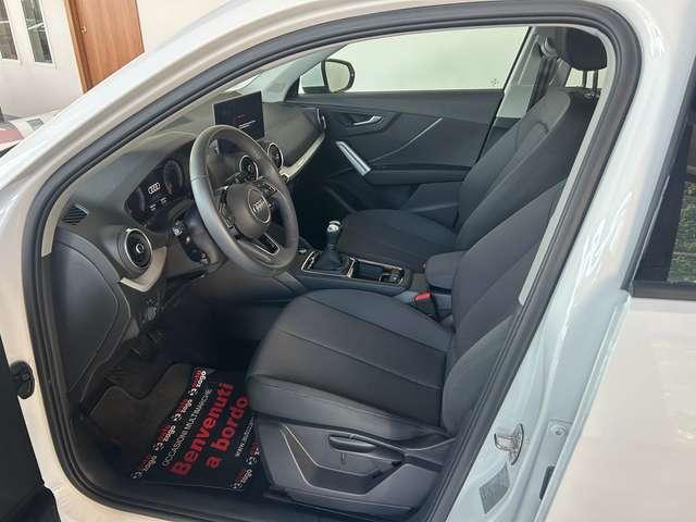 Audi Q2 30 TFSI Business Advanced