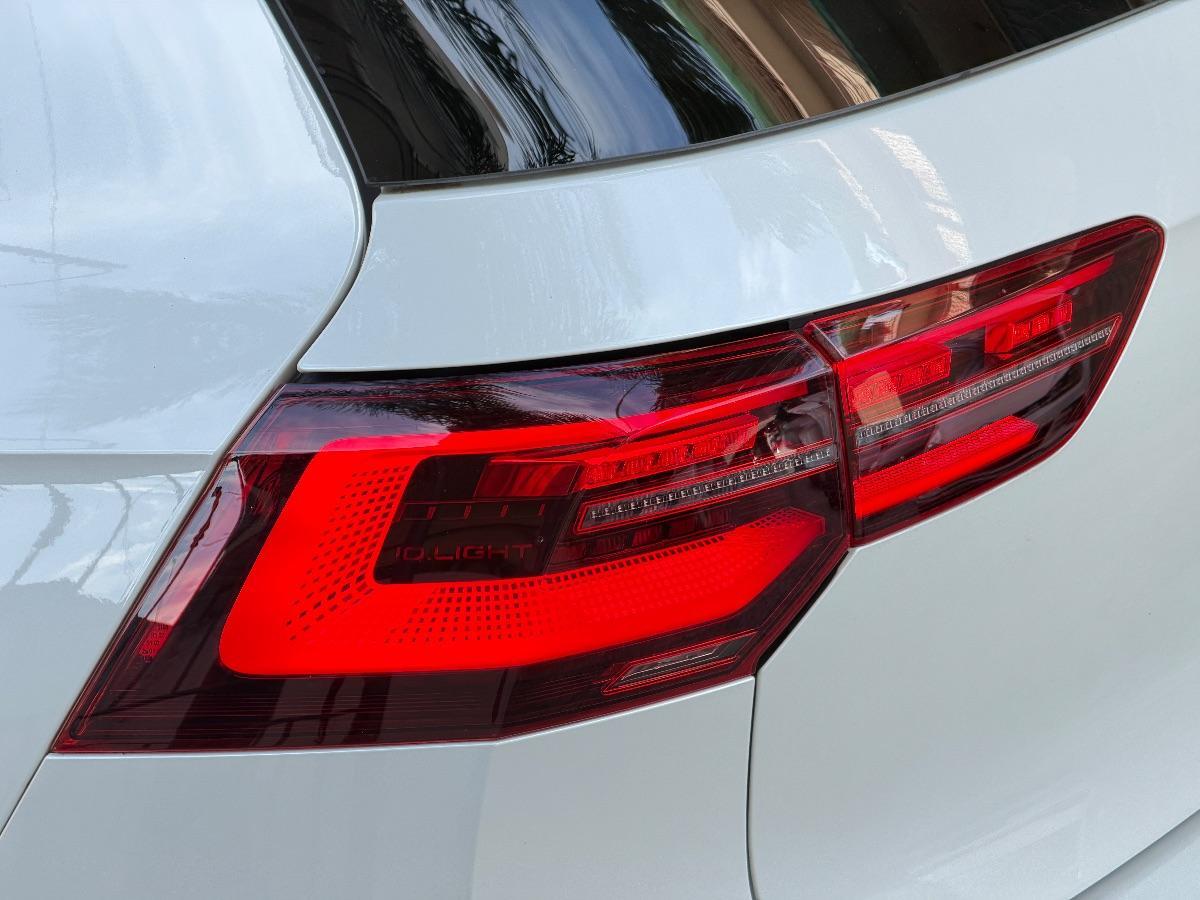 Volkswagen Golf 8 GTI 2.0 TSI 245 CV