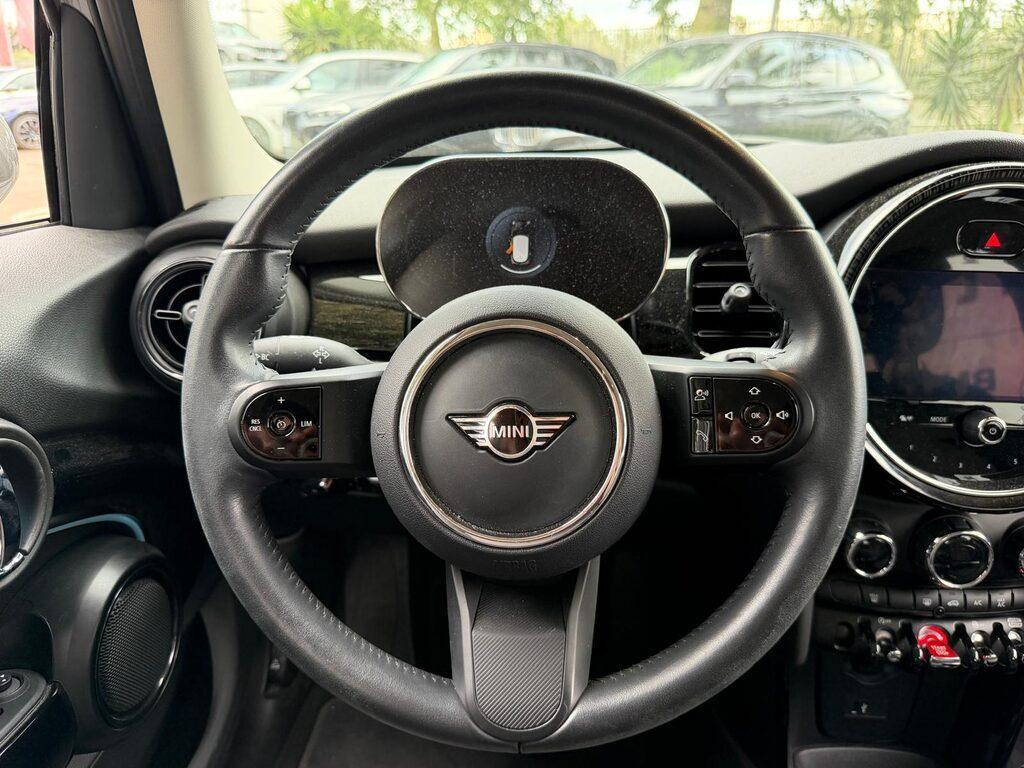 Mini Cooper 1.5 TwinPower Turbo Cooper Business DCT