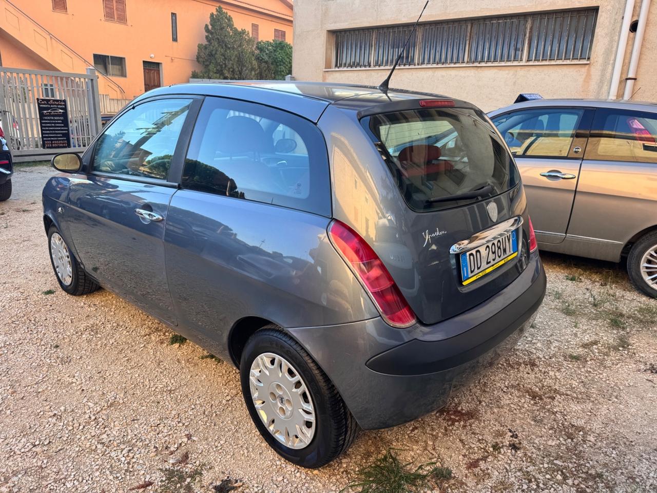 Lancia Ypsilon 1.2 Argento