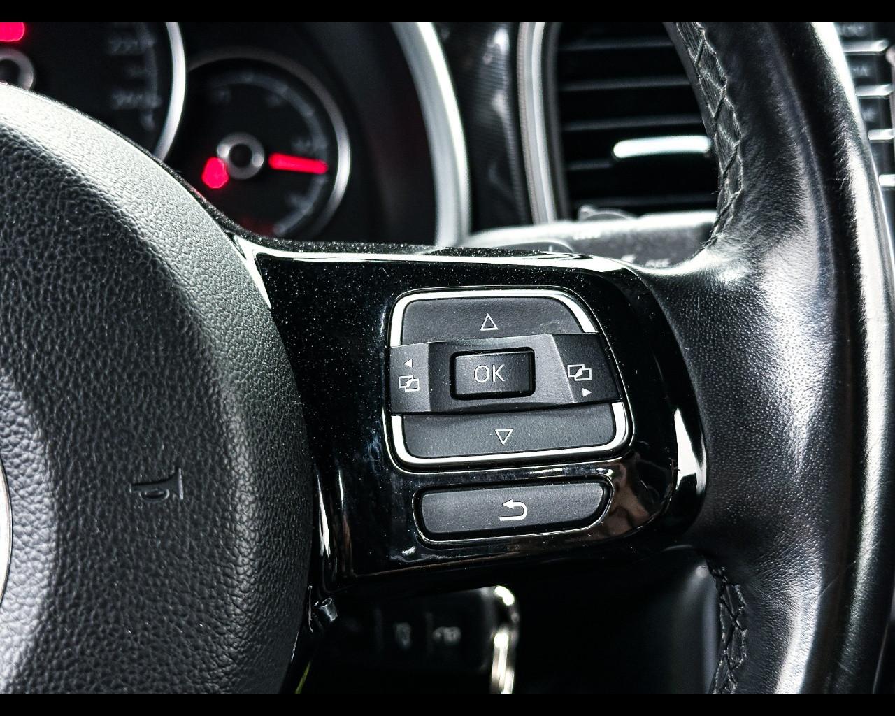 VOLKSWAGEN Maggiolino Cabrio 2.0 TDI DSG 150 CV R-LINE