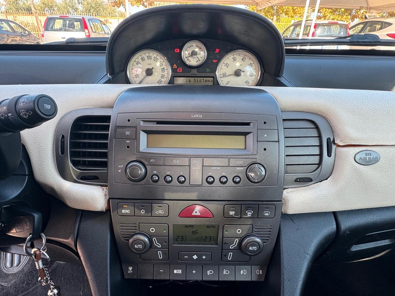 LANCIA YPSILON 1.3 MJ 70 CV. PLATINO TETTO+CERCHI