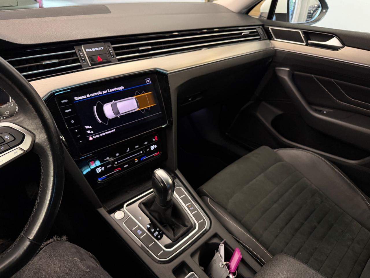 Volkswagen Passat Variant 2.0 TDI SCR 200 CV 4MOTION DSG Executive