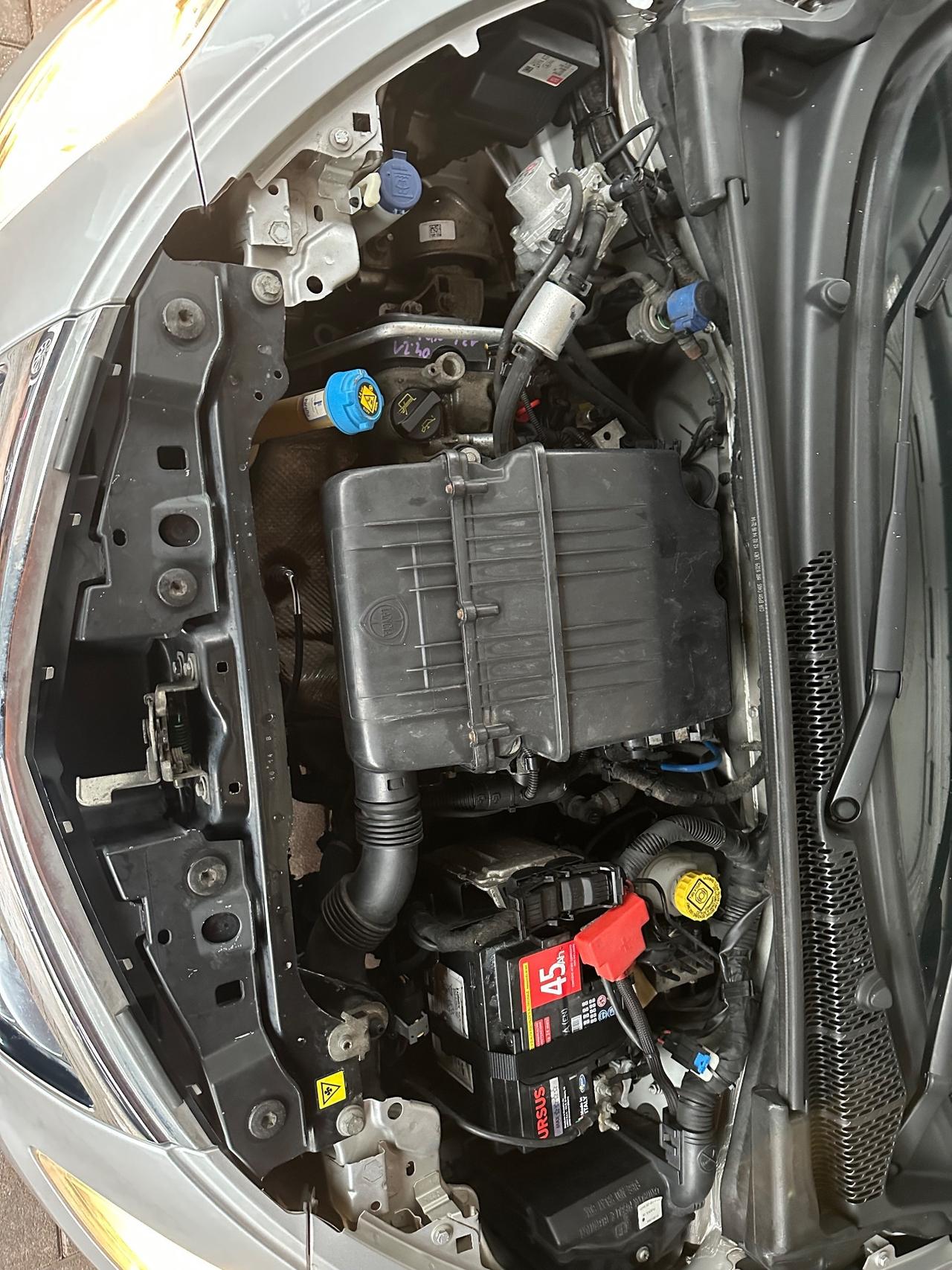 Lancia Ypsilon 1.2 69 CV 5 porte GPL Ecochic Platinum