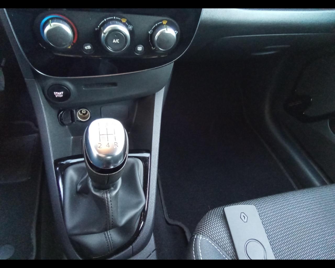 RENAULT Clio 4ª serie - Clio Sporter 1.2 75CV Zen