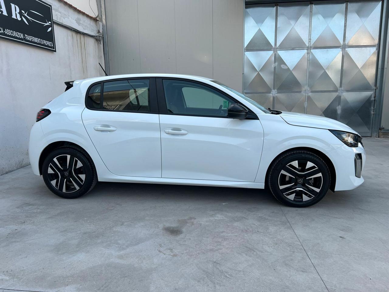 PEUGEOT 208 1.2 PURETECH 75CV 2025!!! COME NUOVA!!!