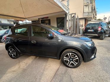 Dacia Sandero Stepway 1.0 TCe 100CV ECO-G 15th Anniversary