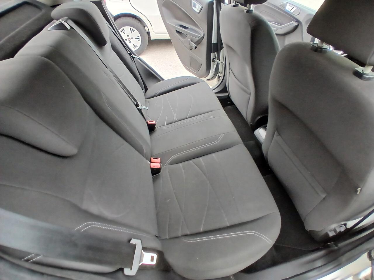 FORD FIESTA 1.4 Bz- GAS GPL 2013