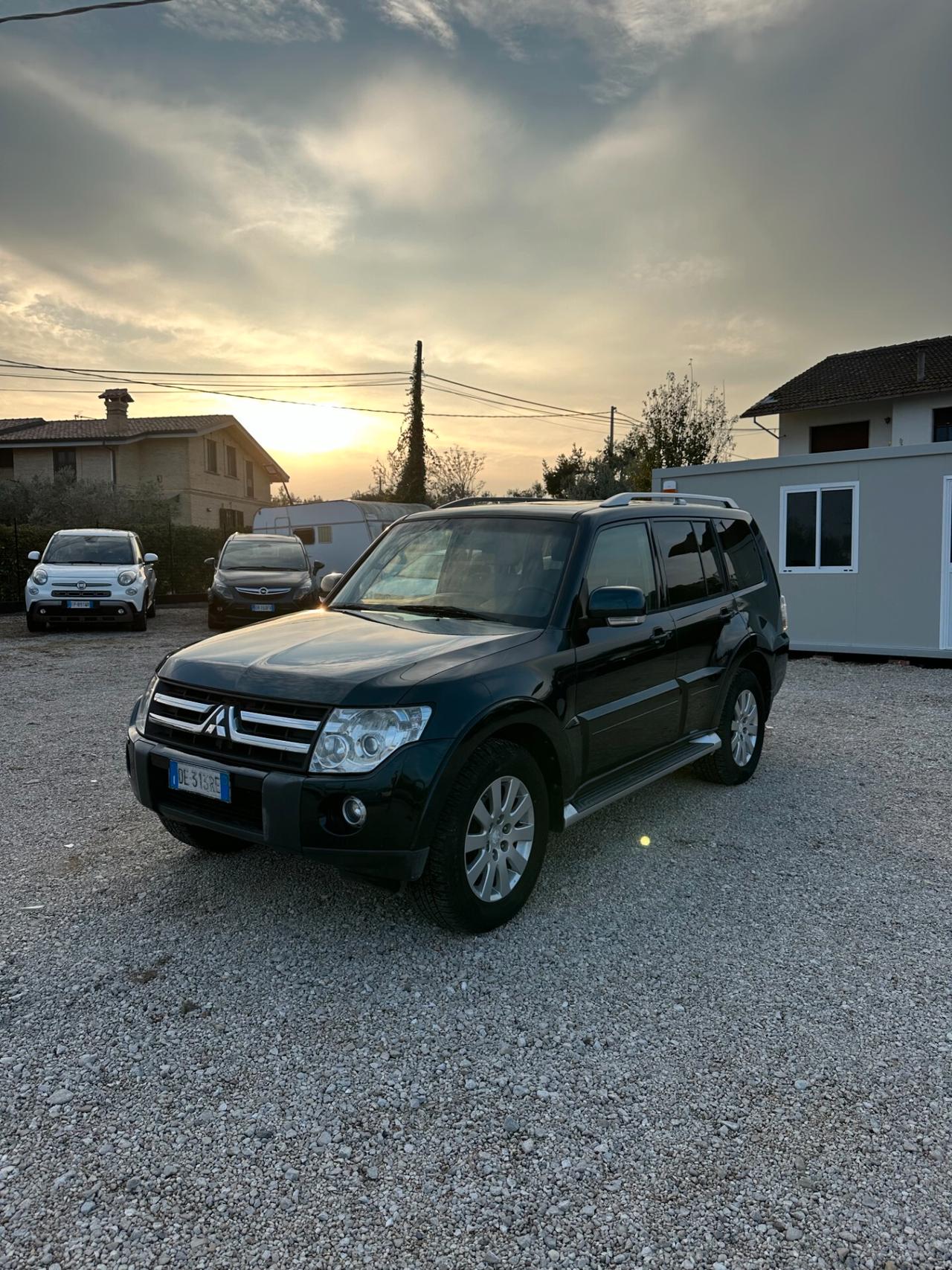 Mitsubishi Pajero 3.2 DI-D 16V aut. 5p. Instyle DPF