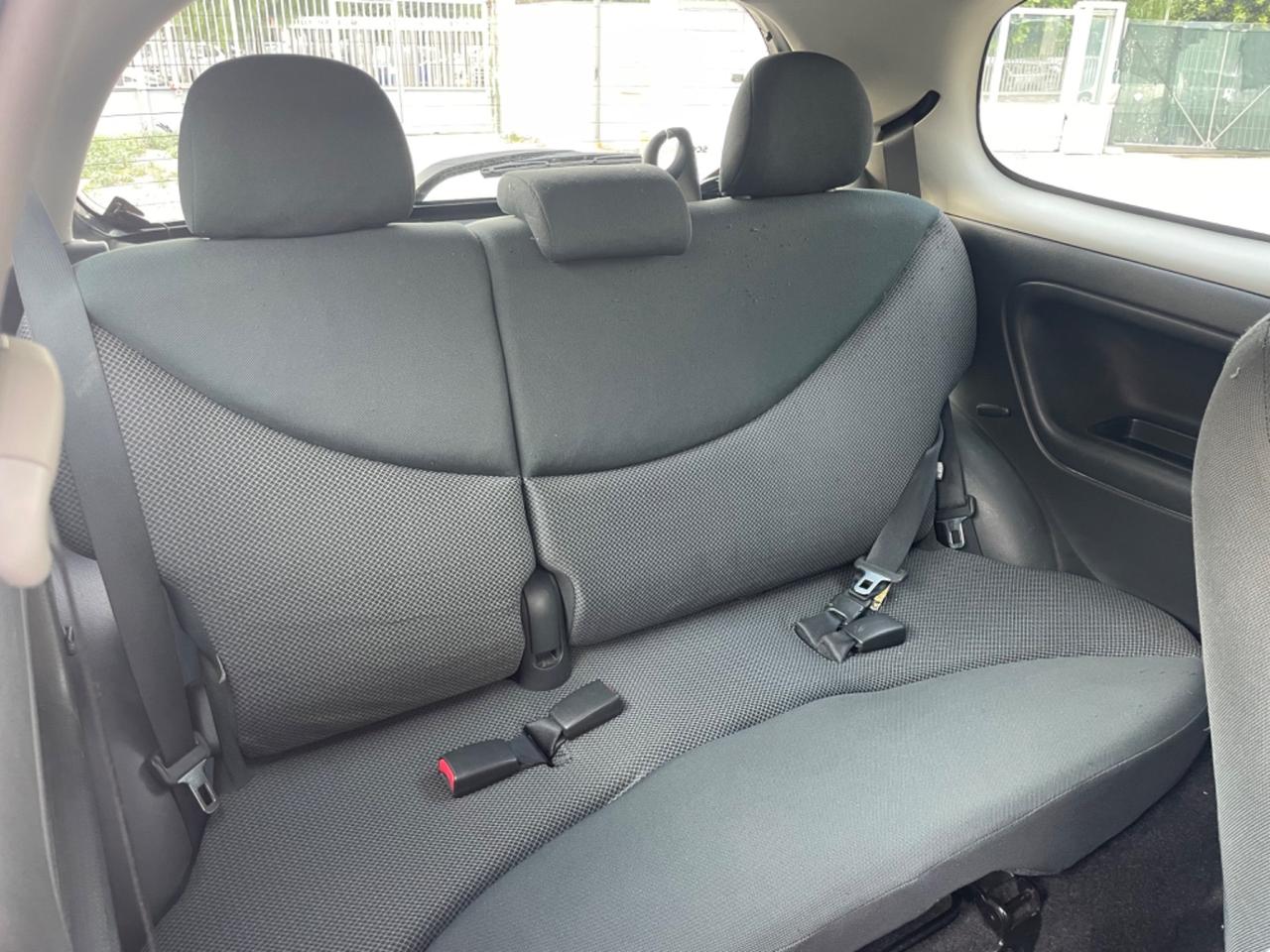 Toyota Yaris 1.0i 16V cat 3 porte Sol Perfetta !