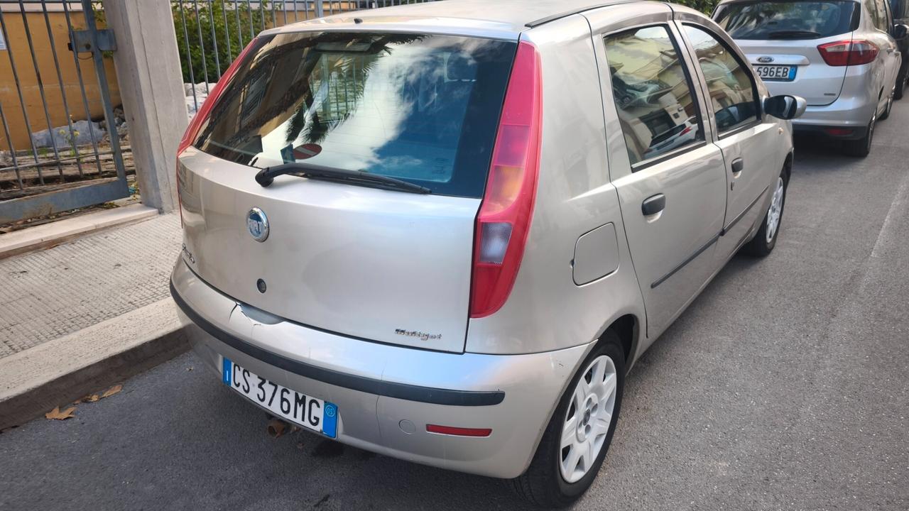 Fiat Punto 1.3 MULTIJET 75cv Gancio traino 2005