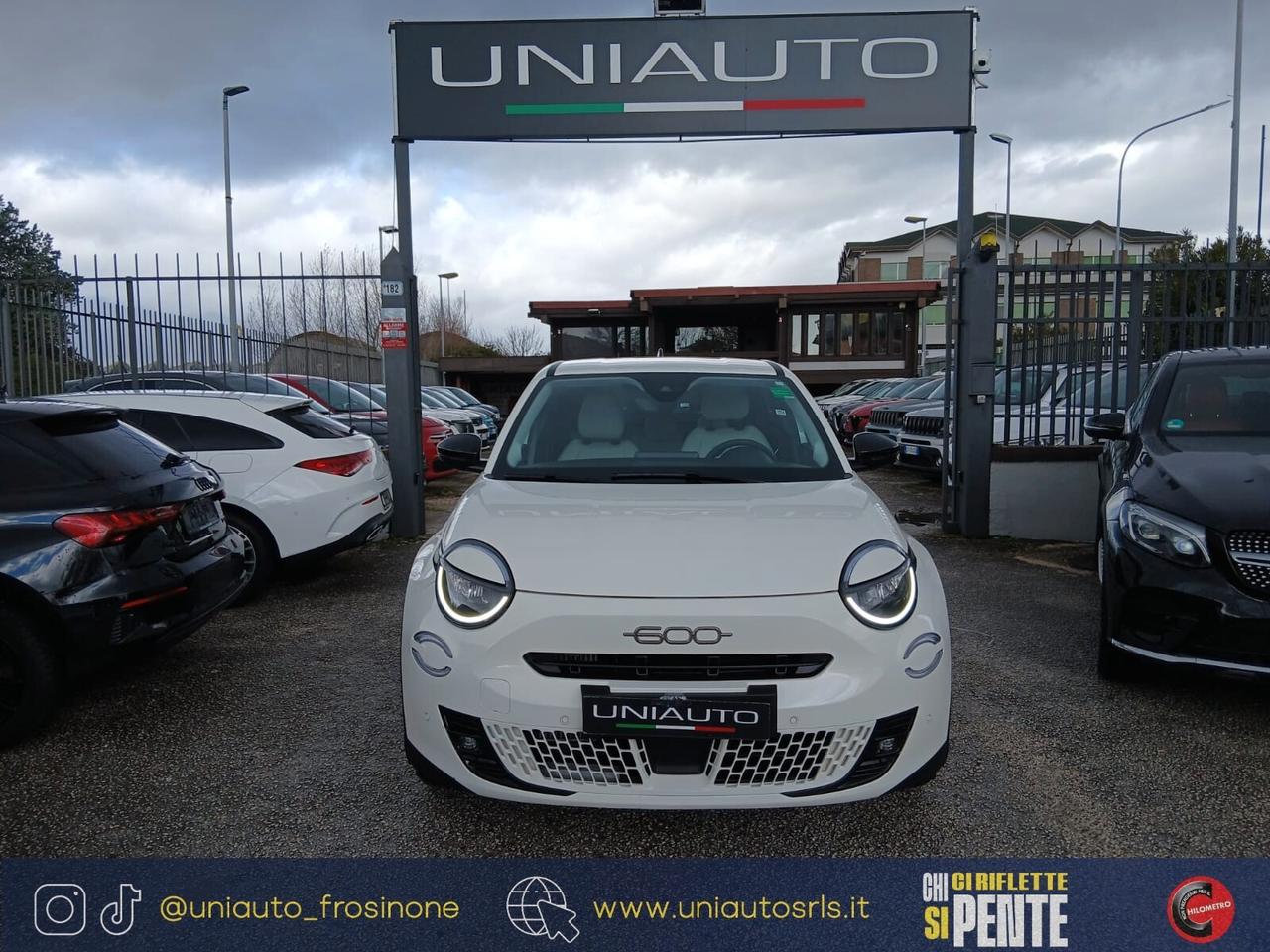 Fiat 600 Hybrid 110 CV DCT MHEV La Prima