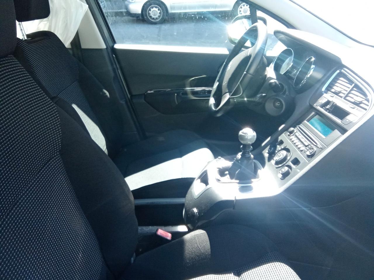 Peugeot 5008 2.0 HDi 163CV aut. Active