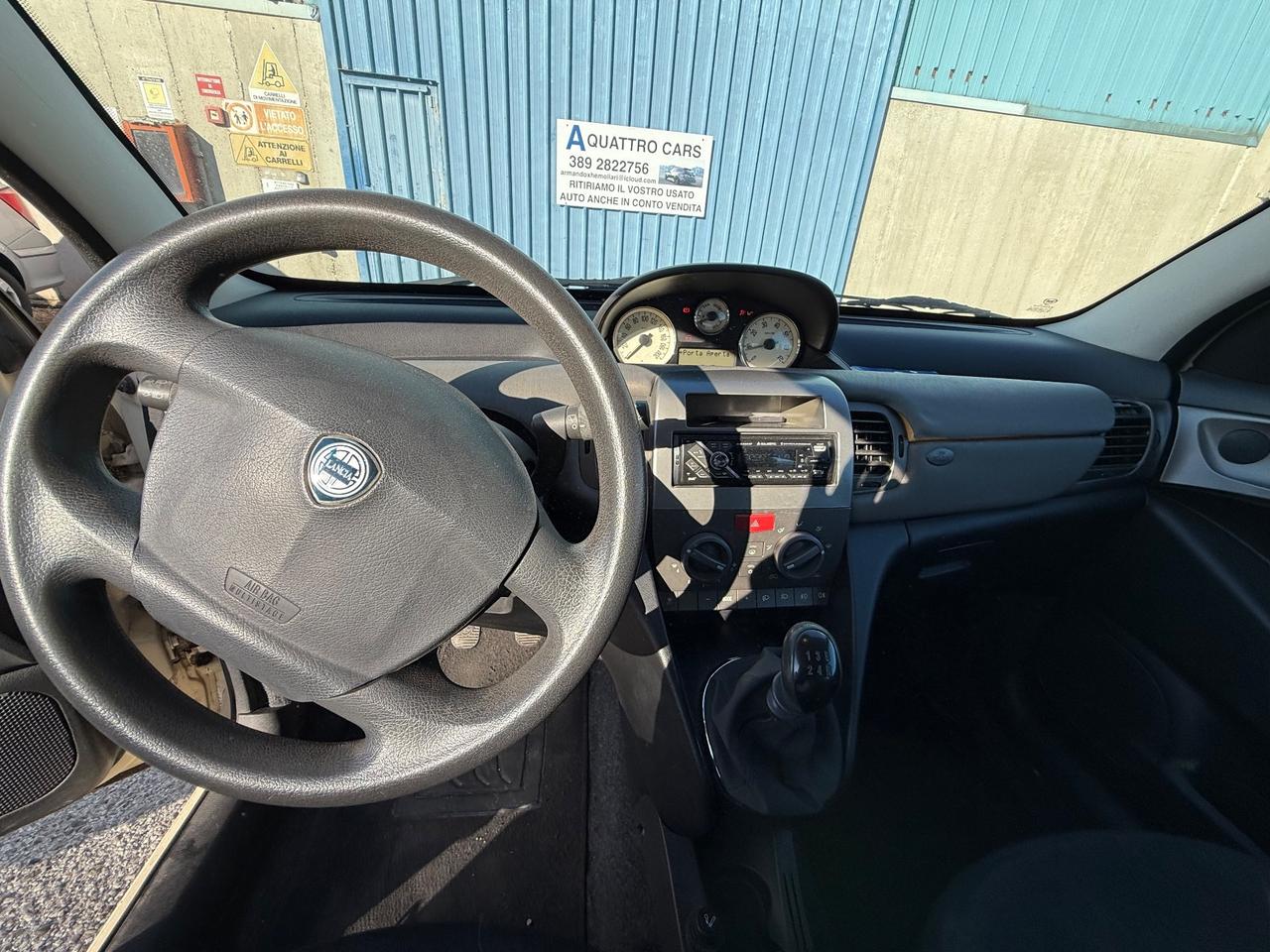 Lancia Ypsilon 1.2 Argento