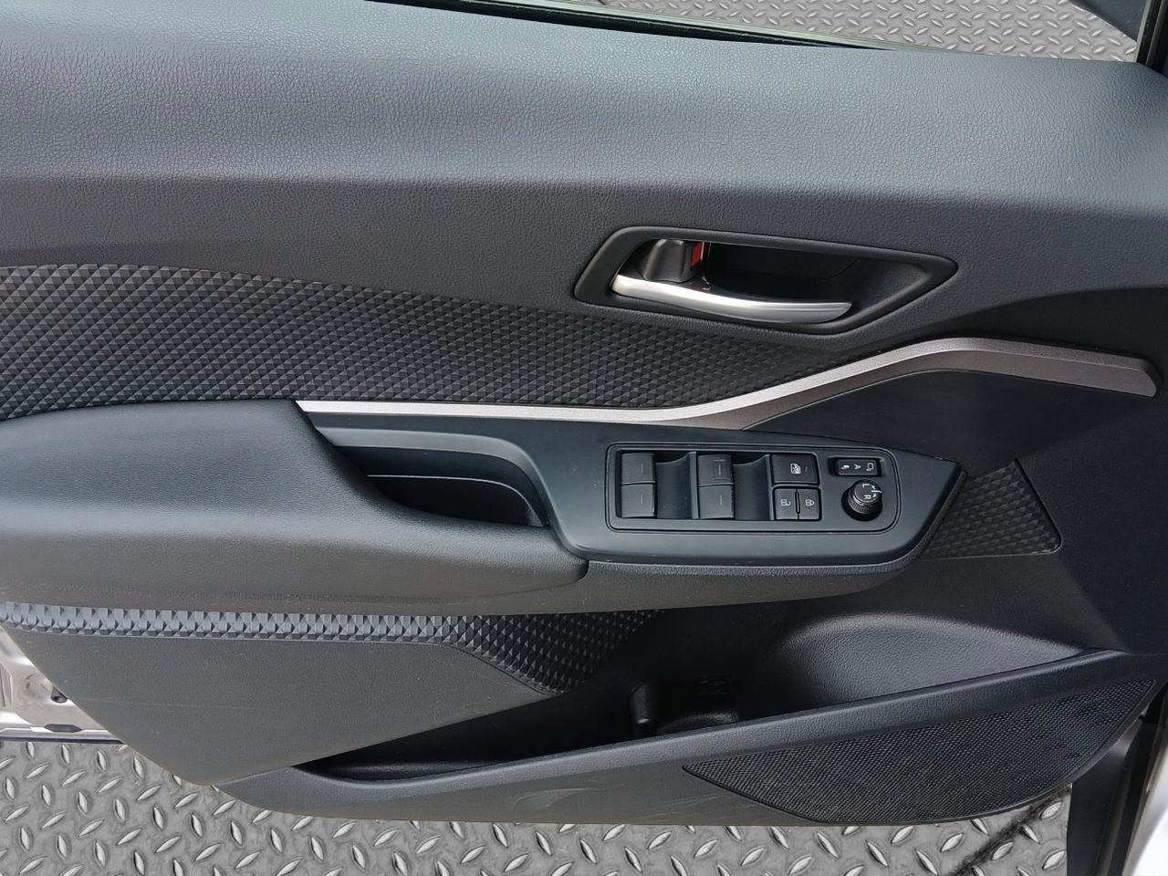 Toyota C-HR 1.8h Business e-cvt