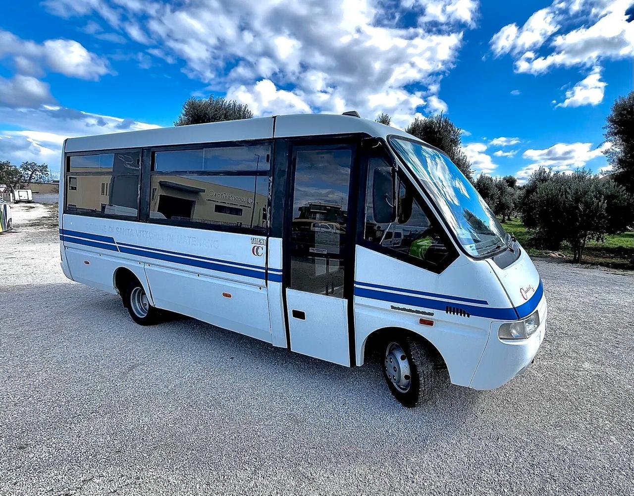 AUTOBUS IVECO DAILY 49E12 UNICO PROPRIETARIO 24 POSTI