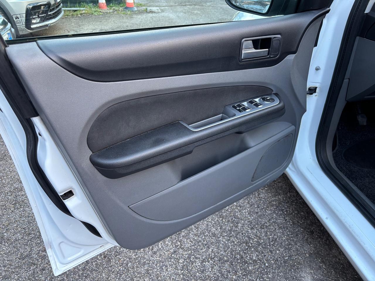 Ford Focus 1.6 TDCi 110Cv titanium