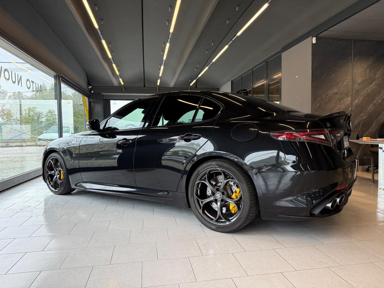 Alfa Romeo Giulia 2.9 V6 Bi-Turbo AT8 Quadrifoglio pack carbonio
