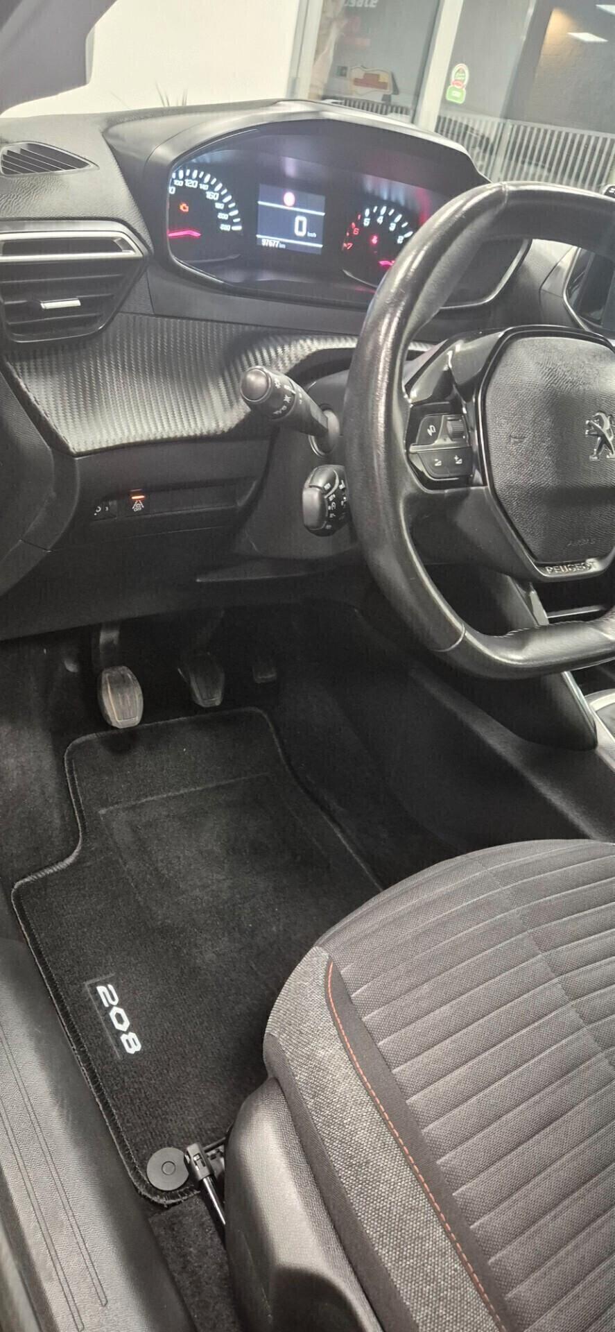 Peugeot 208 PureTech 75 TUA€191,00 AL MESE Like