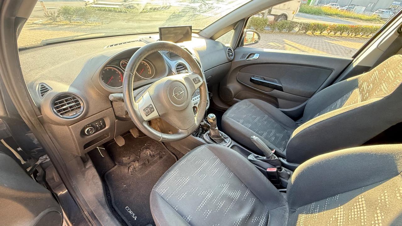 OPEL CORSA 1.2 BENZINA EURO 5B