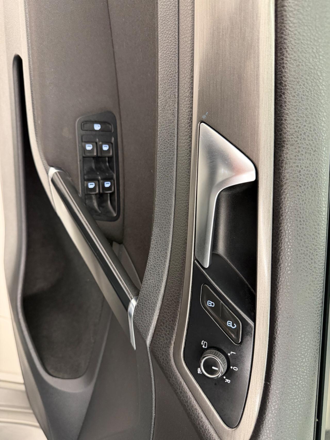 Volkswagen Golf 7 5p 1.6 tdi Highline Ok Neopatentati