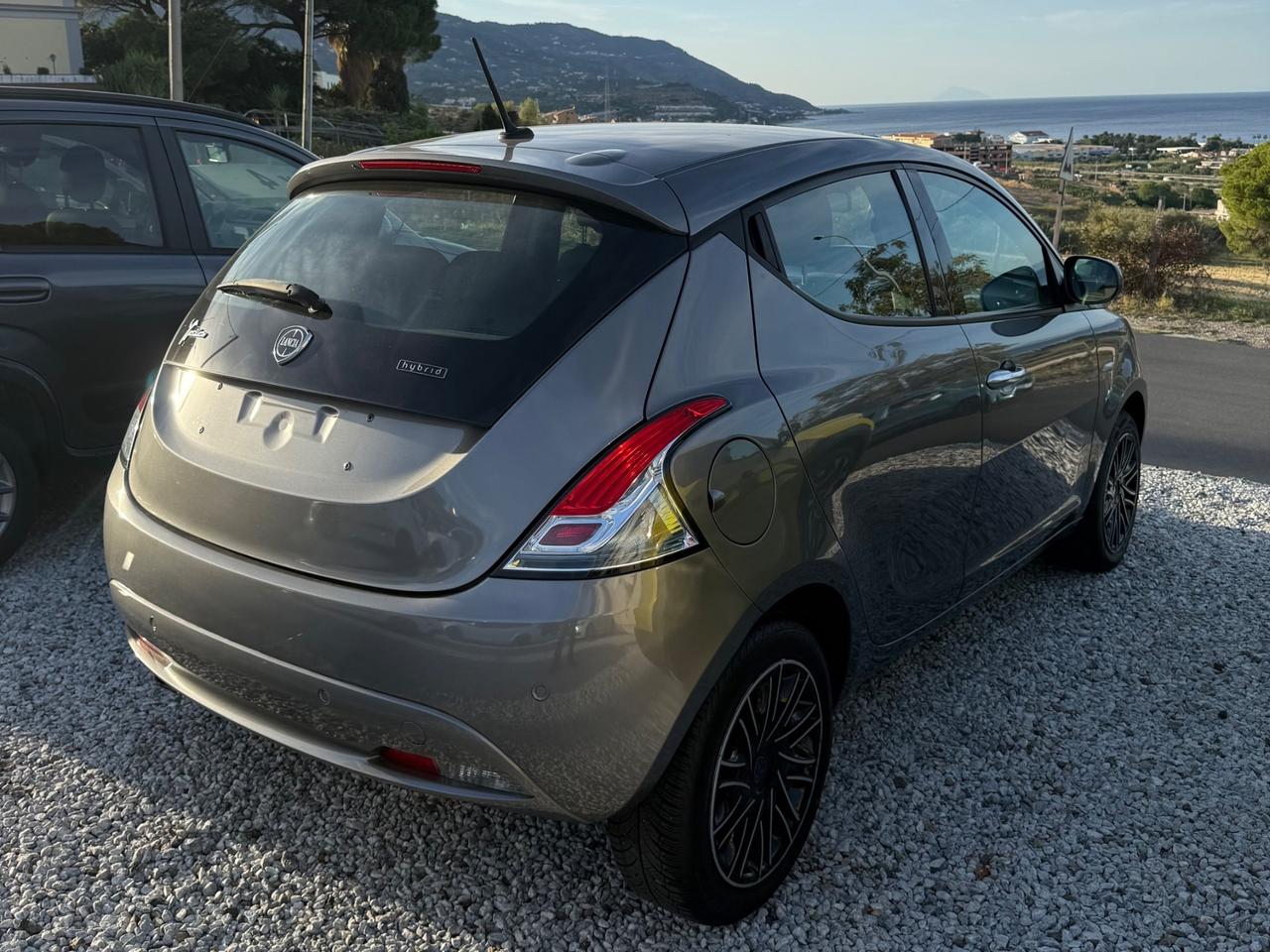 Lancia Ypsilon GOLD 2023 1.0 Hybrid 70 CV 5 porte