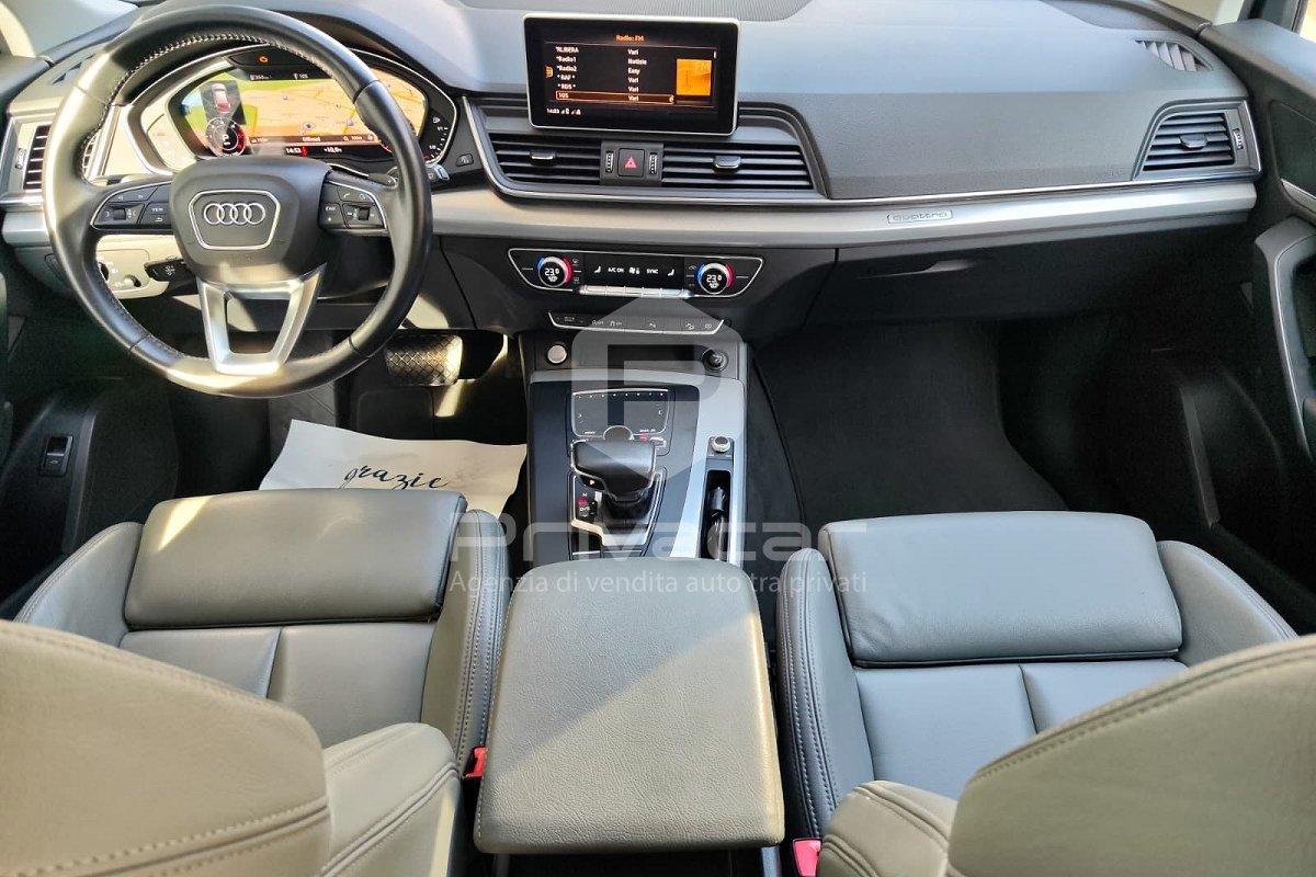 AUDI Q5 40 TDI quattro S tronic Business