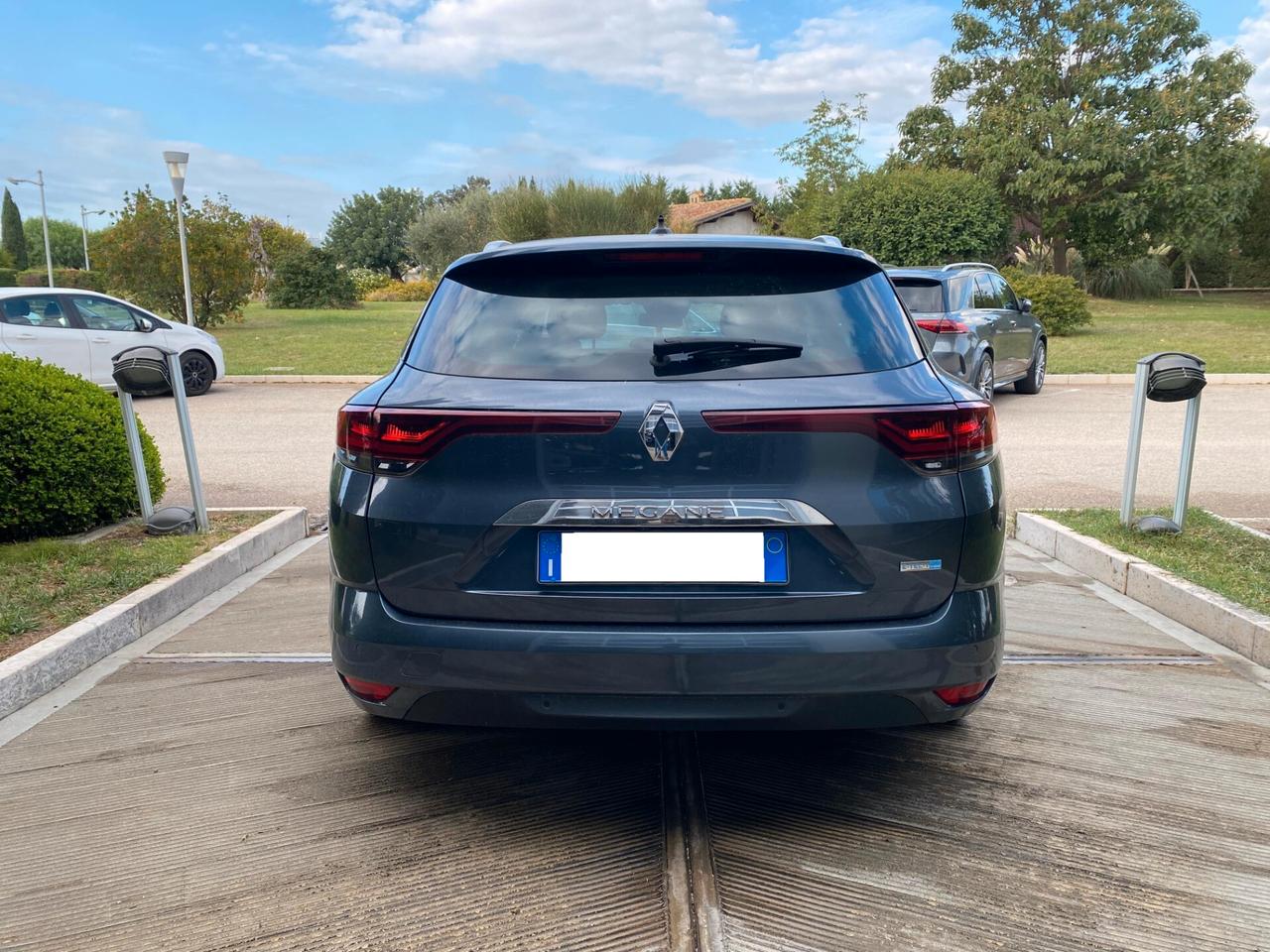 Renault Megane Mégane Sporter Plug-in Hybrid E-TECH 160 CV Business