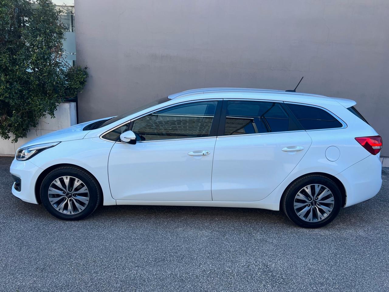 Kia Ceed cee'd SW 1.6 crdi 110cv Cool NAVI/CAMERA/17; PERFETTA