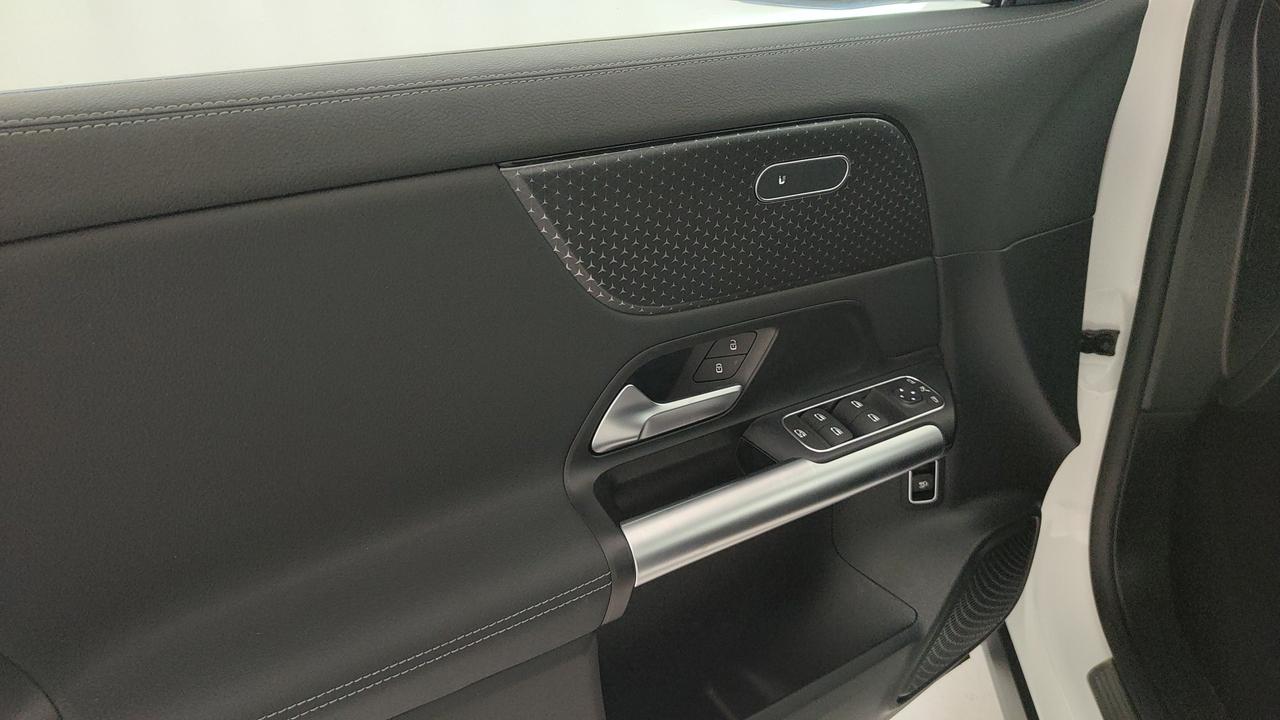 Mercedes-Benz GLA 180 d Progressive Advanced auto