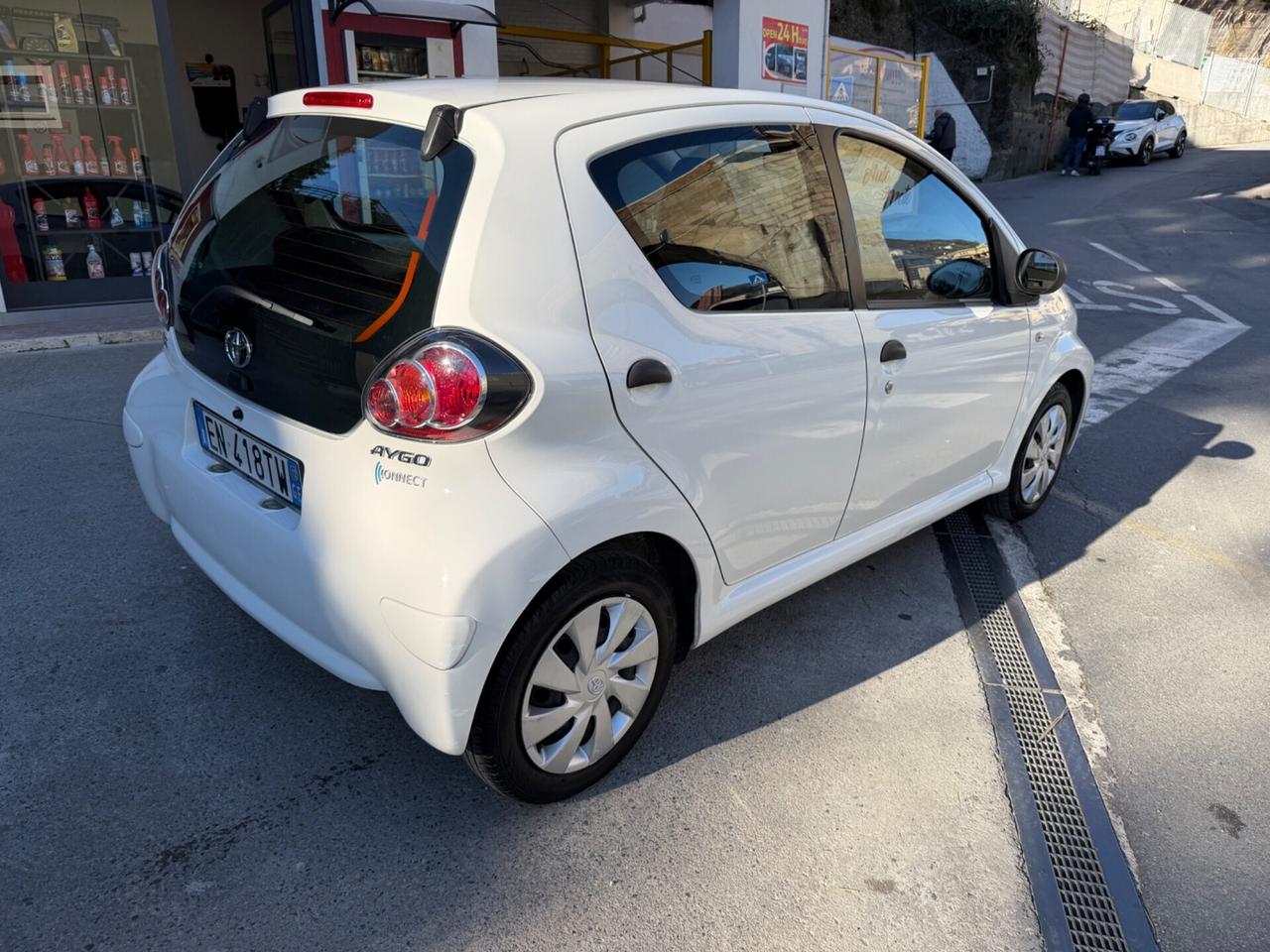 TOYOTA AYGO 1.0 NEOPATENTATI