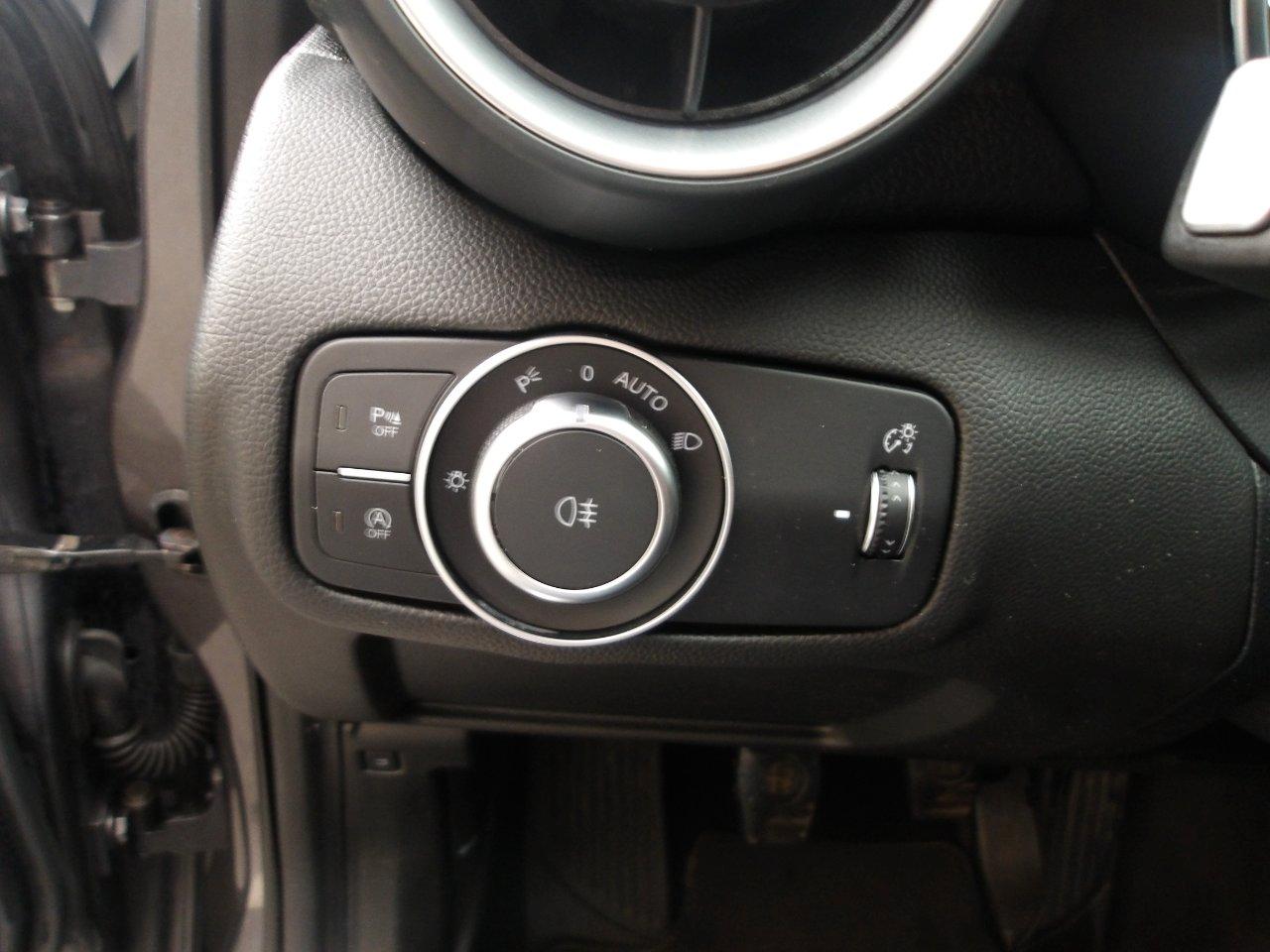 Alfa Romeo Giulia 2.2 t Super 150cv