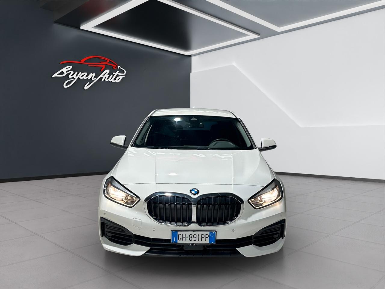 Bmw 118 118d 5p. Business Advantage