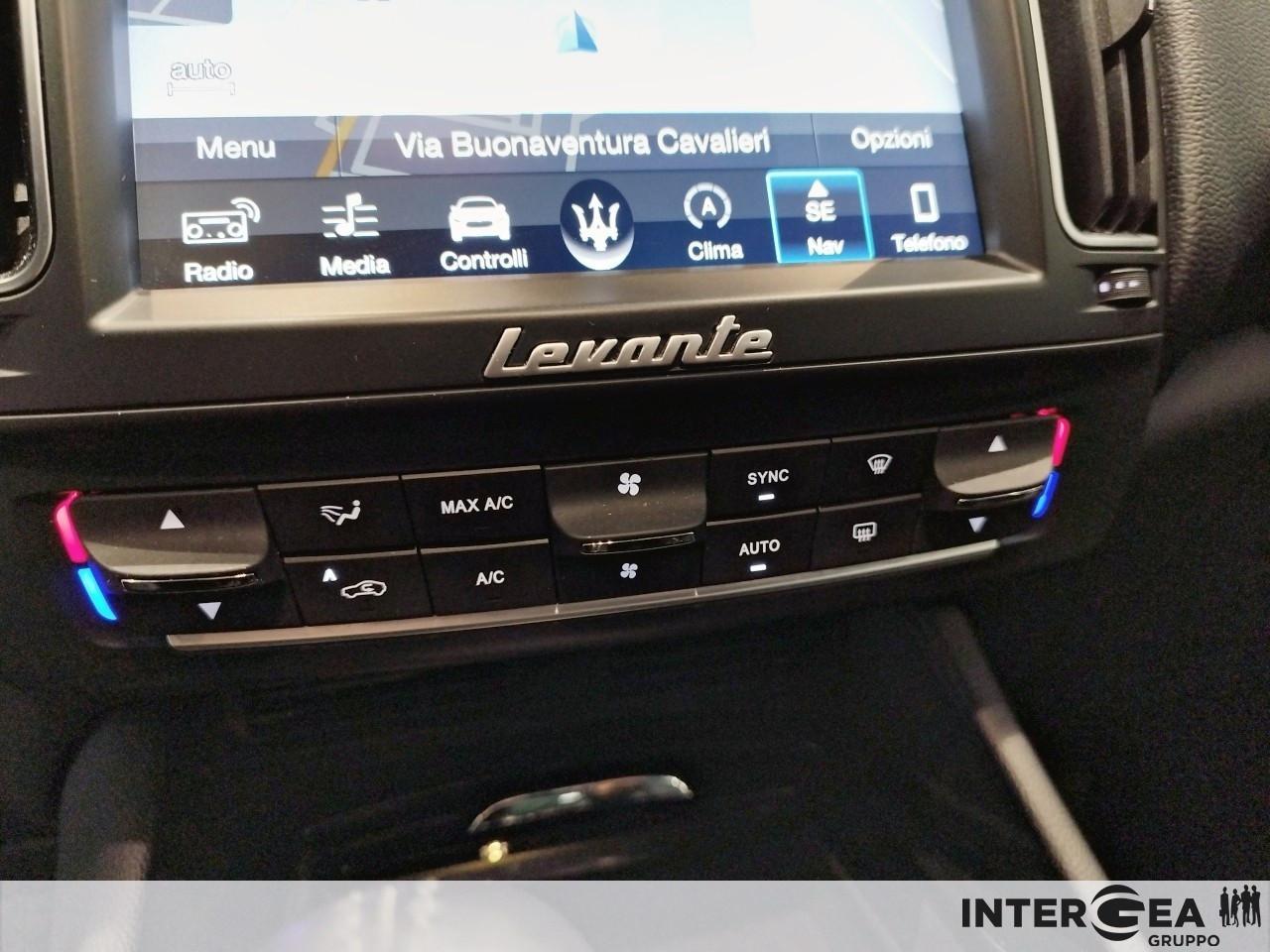 MASERATI Levante 3.0 V6 275cv auto
