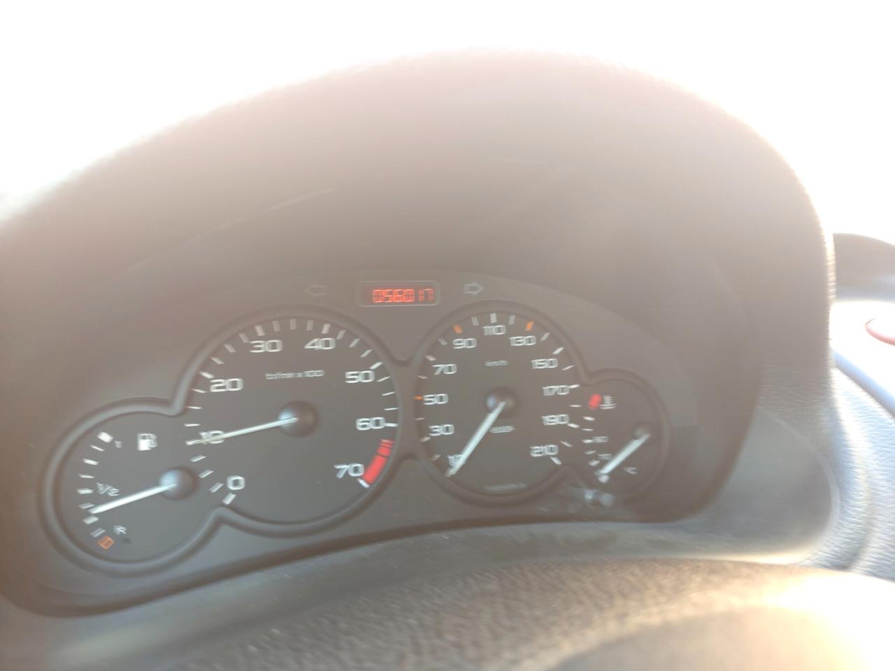 Peugeot 206 1.1 Benz 55 Milà km 5 porte XT