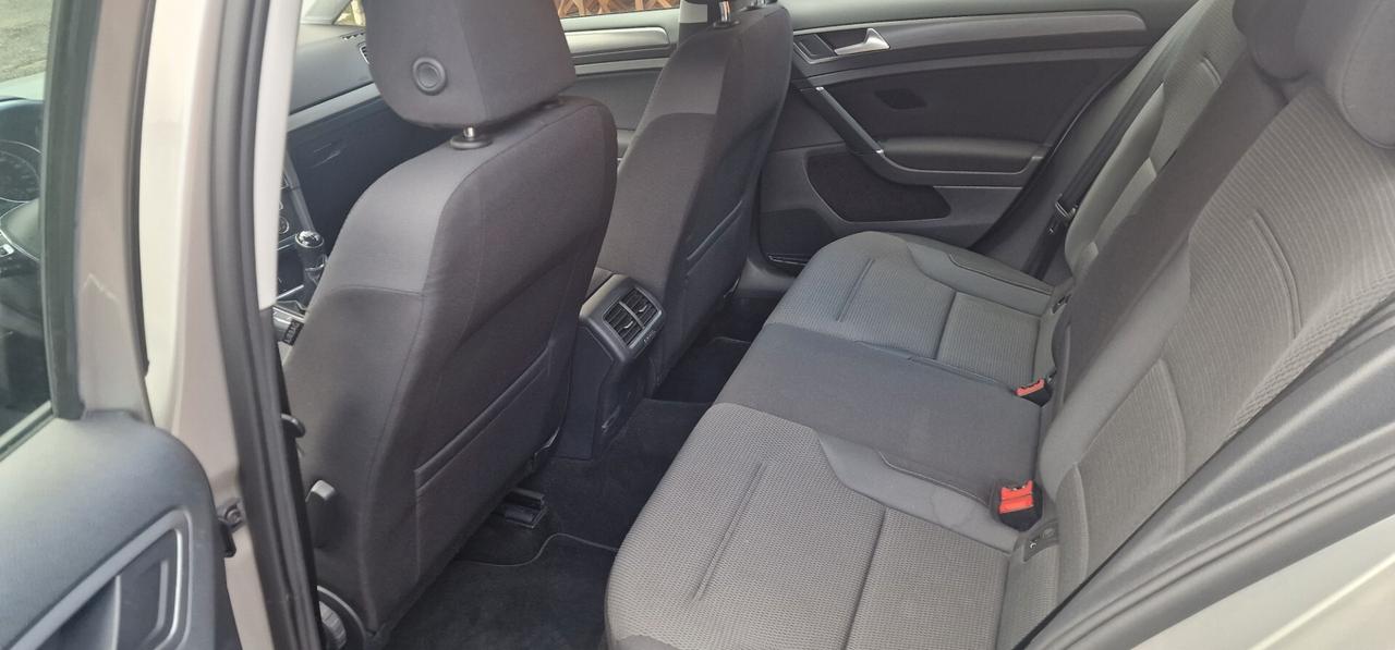 Volkswagen Golf 1.0 TSI 115 CV 5p. Business BlueMotion Technology