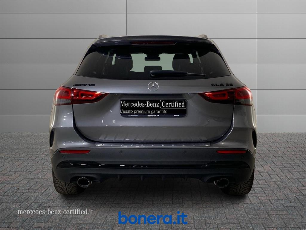 Mercedes GLA 35 AMG 4Matic Speedshift DCT AMG 8G