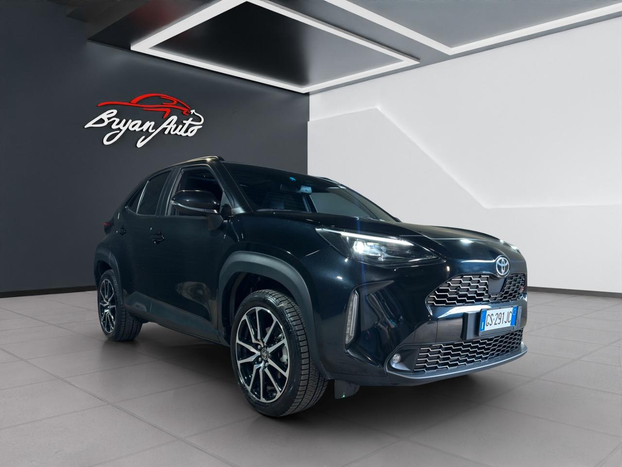 Toyota Yaris Cross 1.5 Hybrid 5p. E-CVT GR SPORT Black Sky