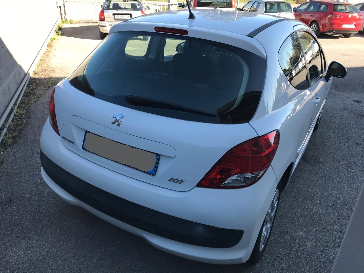 Peugeot 207 1.4 HDi 70CV 3p. Active