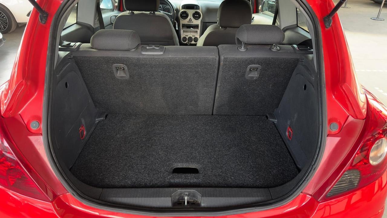 Opel Corsa 1.2 3 porte Sport