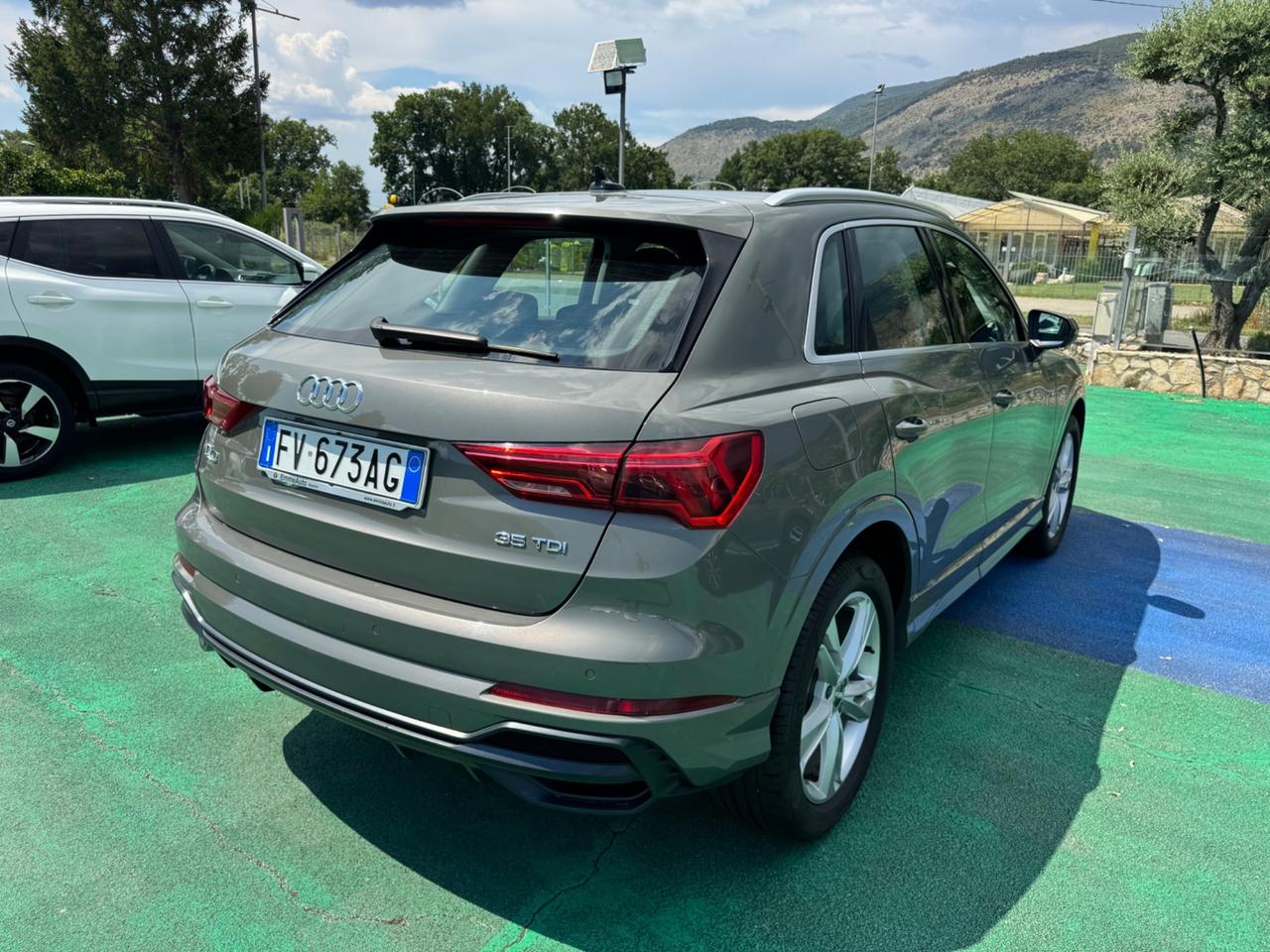 Audi Q3 2.0 TDI 150 CV S tronic line Edition