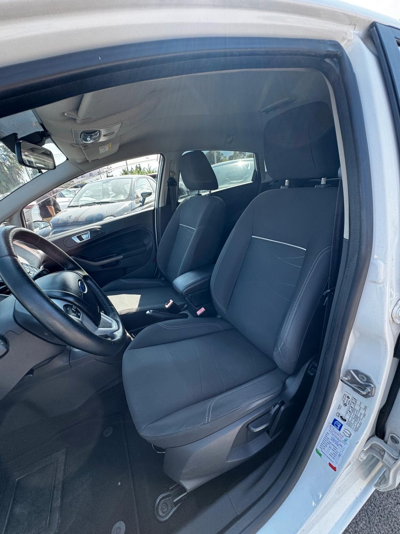 Ford Fiesta 1.4 5 porte Bz.- GPL