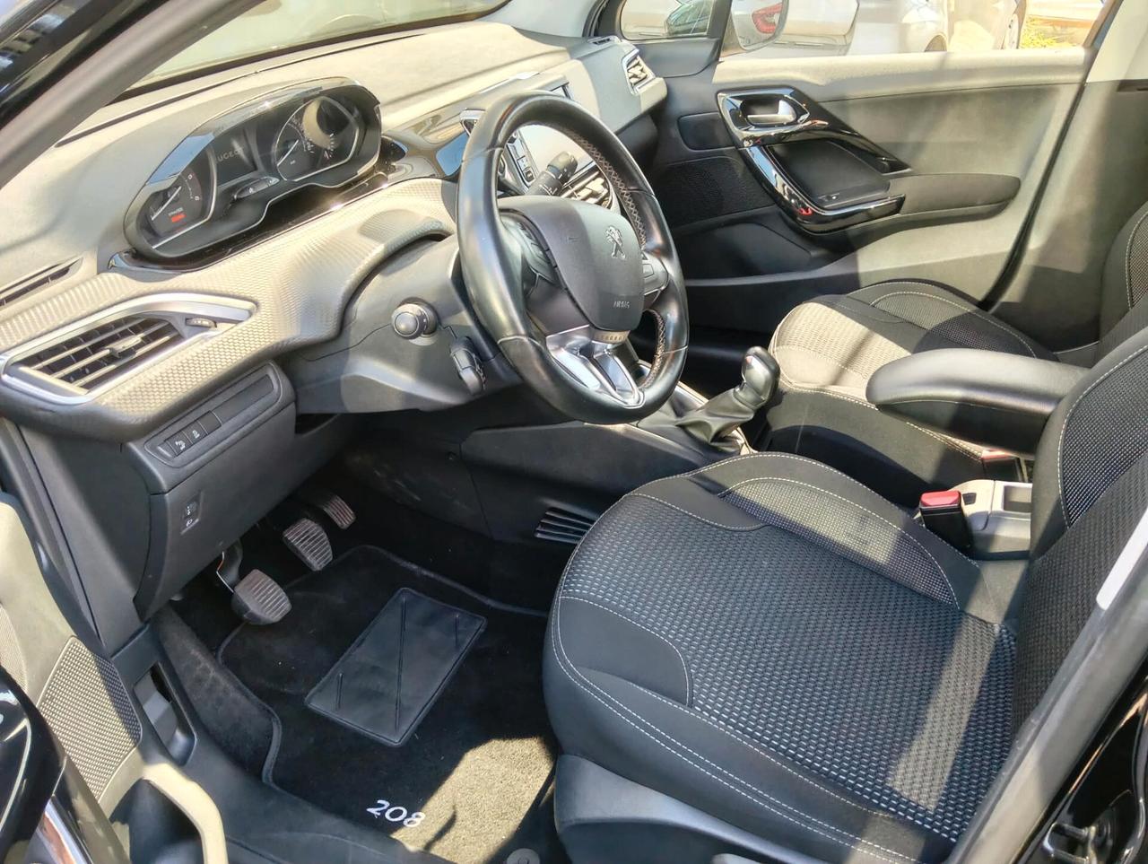 Peugeot 208 BlueHDi 75 5 porte Allure