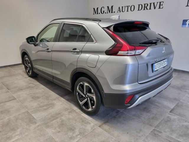 MITSUBISHI Eclipse Cross 2.4 MIVEC 4WD PHEV Instyle SDA Pack 0
